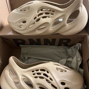 Yeezy Foam Runners Size 4